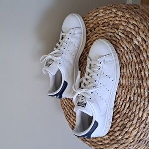 Adidas Unisex Classic Stan Smith White Leather Casual/Fashion Sneakers W7.5/M5.5